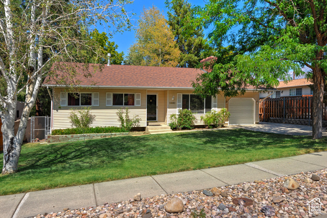8640 , Sandy, UT 84093