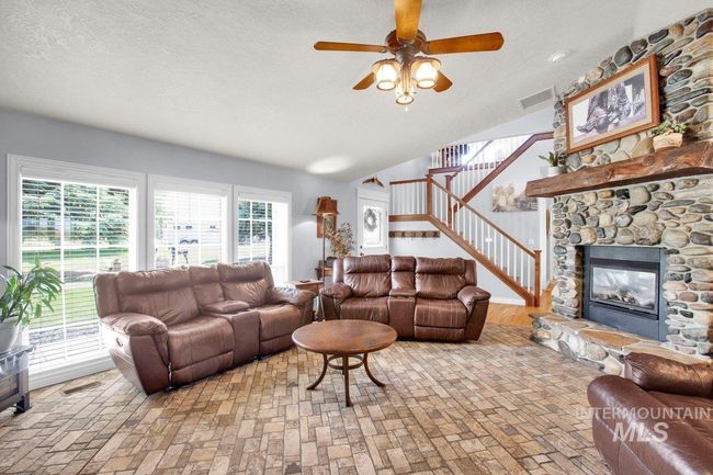 12195 S Hawk Haven Ave, House other with 4 bedrooms, 3 bathrooms and 2 parking in Kuna ID | Image 14