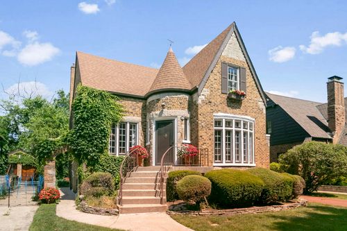 400 Selborne Rd, Riverside, IL, 60546-1627 | Card Image