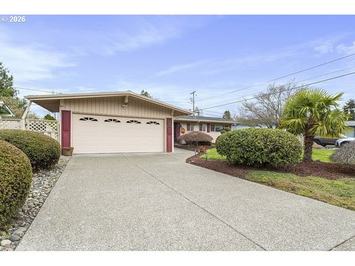 13601 Ne Sacramento St, Portland, OR, 97230-3032 | Card Image