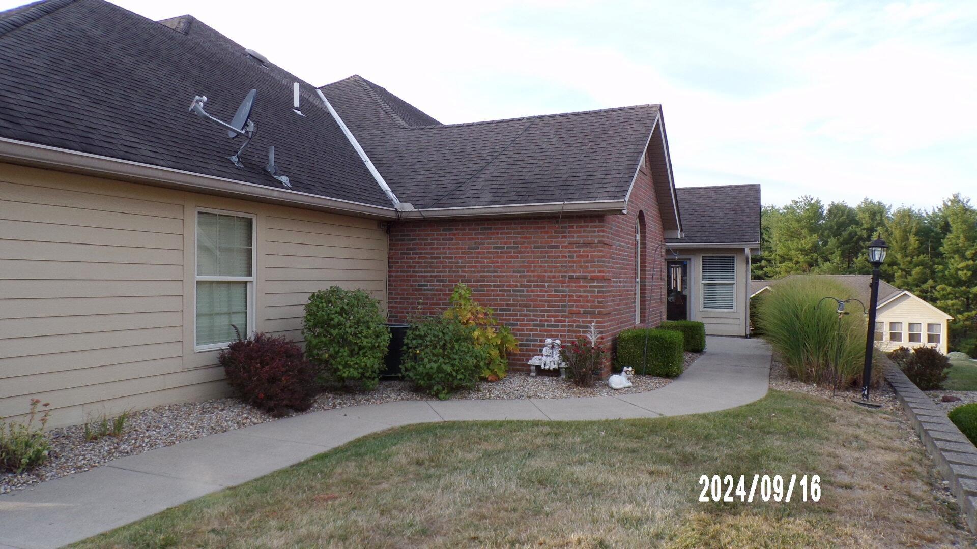 Edgehill Cir, Logan, OH 43138