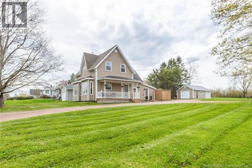 7 Richardson St, Sackville, NB, E4L4H7 | Card Image
