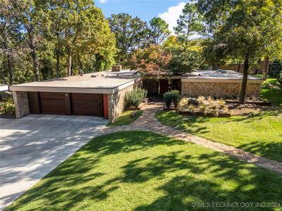 2922 E 70th Court, House other with 3 bedrooms, 2 bathrooms and null parking in Tulsa OK | Image 3