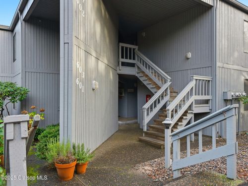 1939 Gearhart Ave, Seaside, OR, 97138 | Card Image