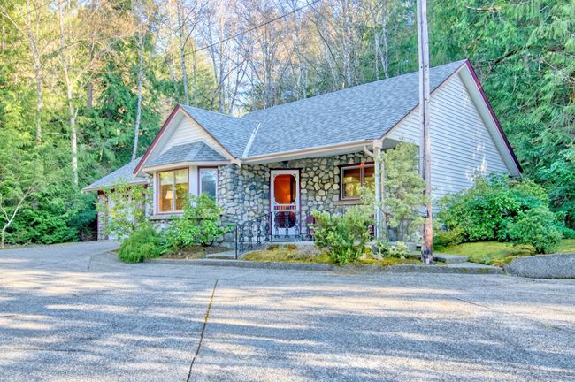 5487 Brooks Road, House other with 4 bedrooms, 4 bathrooms and 6 parking in Halfmoon Bay BC | Image 29