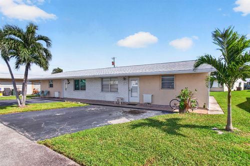 2703 Peer Ln, Delray Beach, FL, 33445-5864 | Card Image