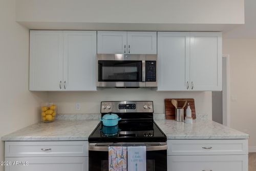 10943 W Coggins Dr, Sun City, AZ, 85351-3346 | Card Image