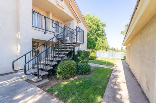 unit-107-1542 E Alluvial Ave, Fresno, CA, 93720-3691 | Card Image
