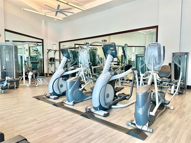 APT-405 - 18911 Collins Ave, Condo with 3 bedrooms, 4 bathrooms and null parking in Sunny Isles Beach FL | Image 30