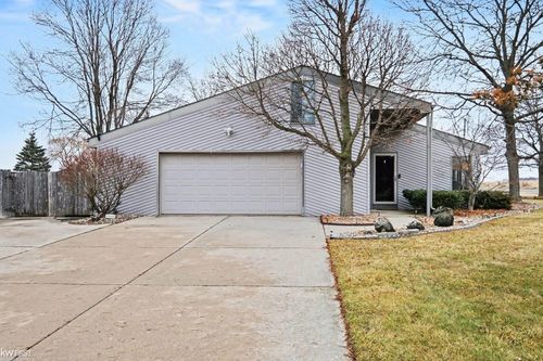 2519 Solarwood Dr, Davison, MI, 48423-8761 | Card Image
