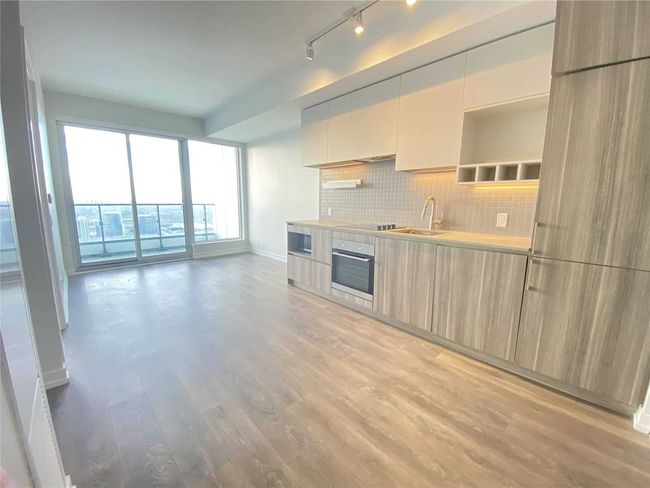 05 - 5 Buttermill Ave, Condo with 2 bedrooms, 2 bathrooms and null parking in Vaughan ON | Image 11