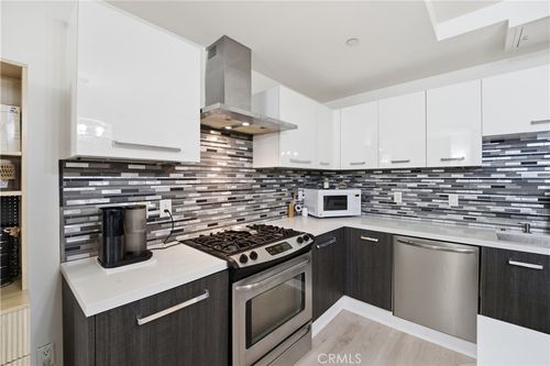201-433 Pine Ave, Long Beach, CA, 90802-3043 | Card Image