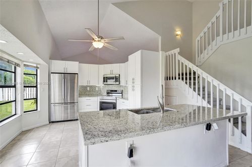 640 Fairfax Ave, Davie, FL, 33325-6367 | Card Image