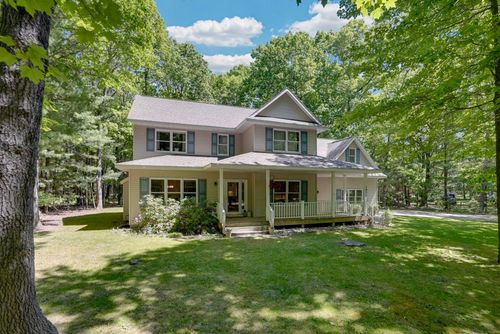 1424 Timber Ridge Dr, Manistee, MI, 49660-9684 | Card Image