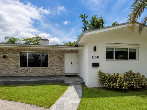 18641 Ne 21st Ave, North Miami Beach, FL, 33179-4303 | Card Image