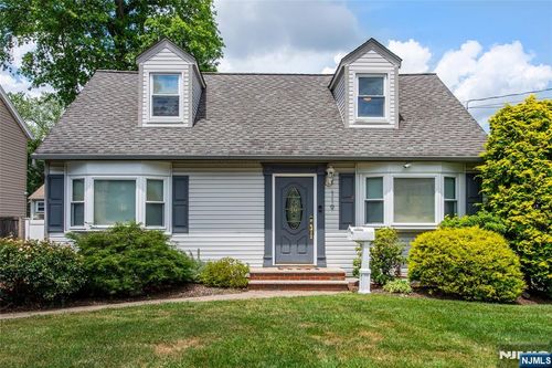 119 Bergen Ave, Waldwick, NJ, 07463-2110 | Card Image