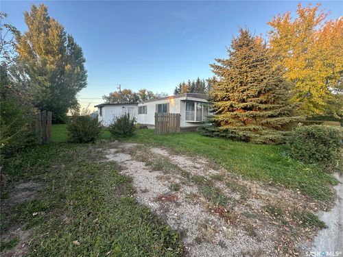 624 Little Quill Avenue E, Wynyard, SK, S0A4T0 | Card Image