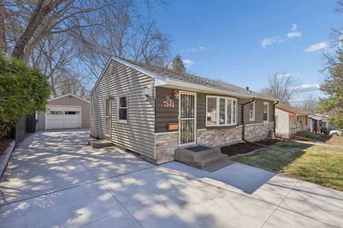 2344 Cowern Pl E, North Saint Paul, MN, 55109-4018 | Card Image