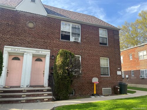 2-208-11 41st Ave, Bayside, NY, 11361-1924 | Card Image