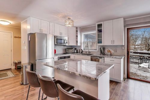 3252 Robin Rd, LAKE GENEVA, WI, 53147-3106 | Card Image