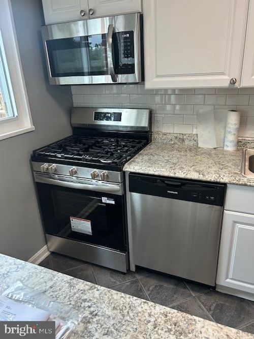 4135 Doris Ave, BALTIMORE, MD, 21225-2347 | Card Image