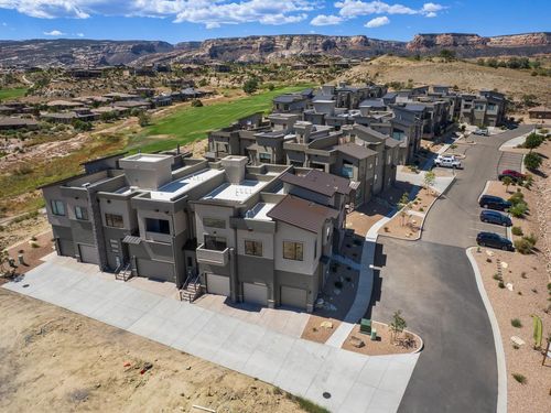 d-392 W Ridges Blvd, Grand Junction, CO, 81507-1708 | Card Image