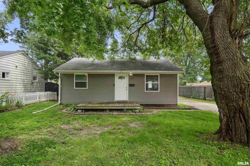2031 N Fairmount St, Davenport, IA, 52804-2807 | Card Image