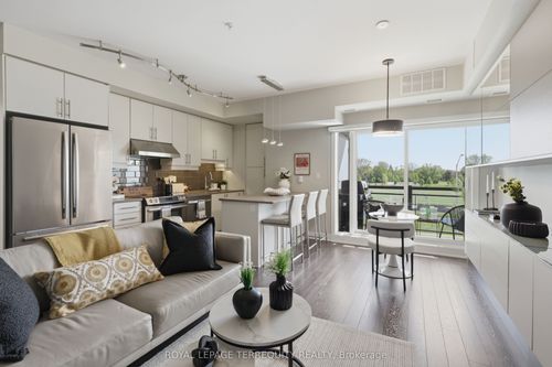 313-128 Garden Dr, Oakville, ON, L6K0H7 | Card Image
