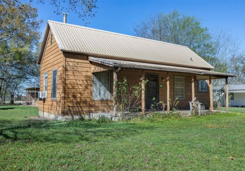 809 N Main St, Lexington, TX, 78947-9472 | Card Image