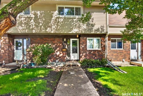 3830 Castle Road, Regina, SK, S4S6M7 | Card Image