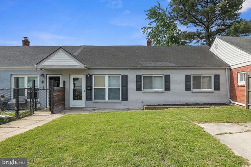 323 Sheridan Dr, NEW CASTLE, DE, 19720-2144 | Card Image