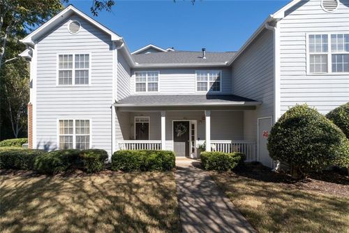 1303 Vinings Forest Ln Se, Smyrna, GA, 30080-3954 | Card Image