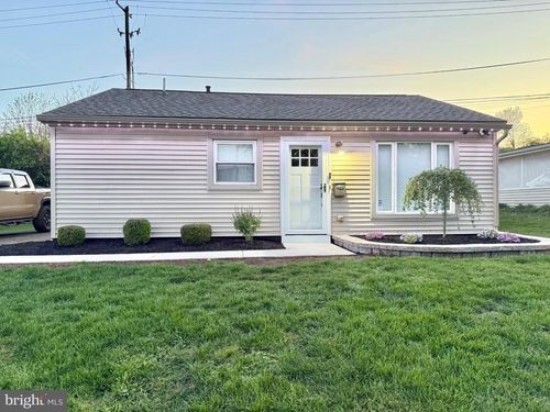 1041 N Pine St, MIDDLETOWN, PA, 17057-2122 | Card Image