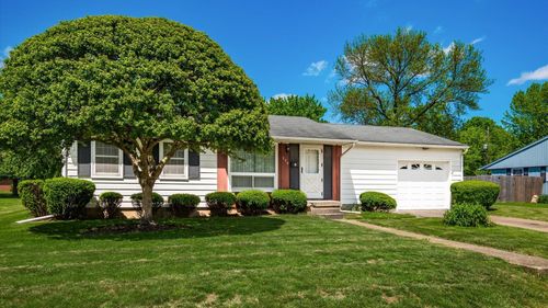 114 E Dorchester Dr, Baltimore, OH, 43105-1403 | Card Image