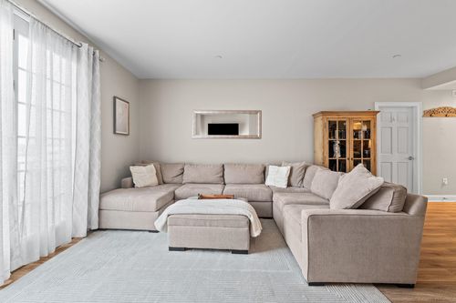 apt-31-100 Shearwater Ct, Jersey City, NJ, 07305-5410 | Card Image