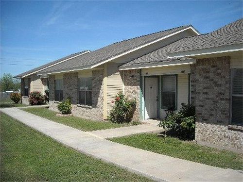 403 Mesquite St, Menard, TX, 76859-1015 | Card Image