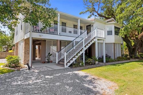 1944 Jefferson St, Mandeville, LA, 70448-5817 | Card Image