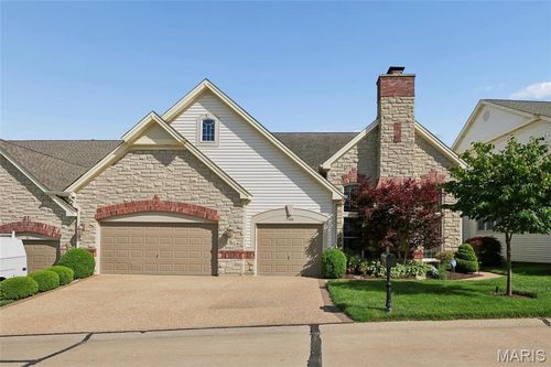 740 Stonebluff Ct, Chesterfield, MO, 63005-4868 | Card Image