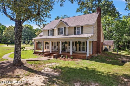 402 Springwood Cir, Terry, MS, 39170-9721 | Card Image