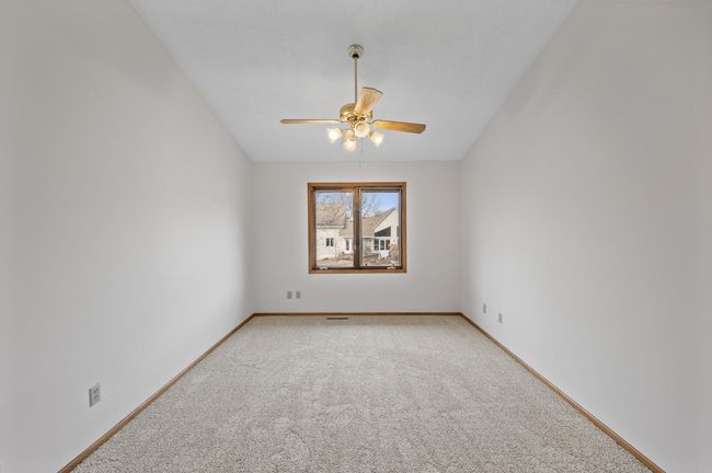 Vaulted ceiling | Image 16