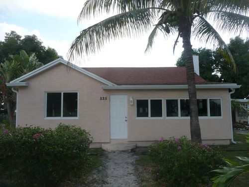 525 24th Ave N, Lake Worth Beach, FL, 33460-6113 | Card Image