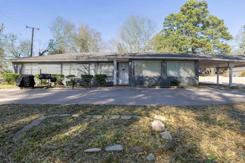 500 Madelaine Dr, Gilmer, TX, 75644 | Card Image