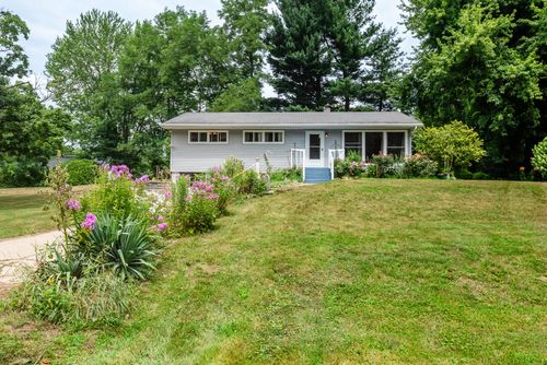 3451 Midway Dr, Sodus, MI, 49126-9711 | Card Image