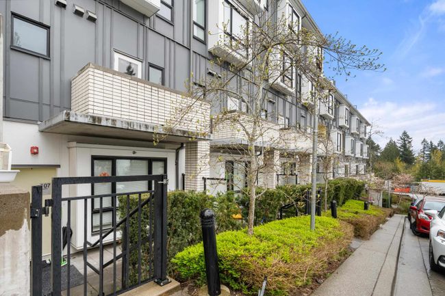 107 - 9350 University High Street, Townhouse with 2 bedrooms, 2 bathrooms and 1 parking in Burnaby BC | Image 34