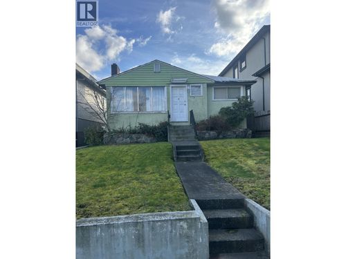 4386 Oxford St, Burnaby, BC, V5C1E4 | Card Image