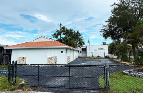 1225 Ne 162nd St, North Miami Beach, FL, 33162-4631 | Card Image