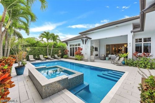 425 Harbour Dr, NAPLES, FL, 34103-4011 | Card Image