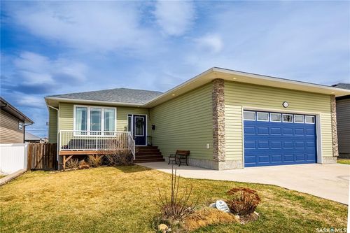 132 Everton Crescent, Moose Jaw, SK, S6K0A3 | Card Image
