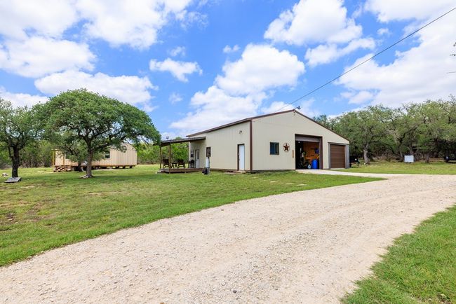 221 Coyote Trl, Home with 2 bedrooms, 2 bathrooms and 2 parking in Harper TX | Image 19