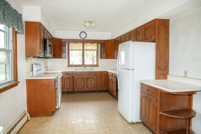 28352 Evergreen Ave, Home with 4 bedrooms, 1 bathrooms and null parking in Aplington IA | Image 22